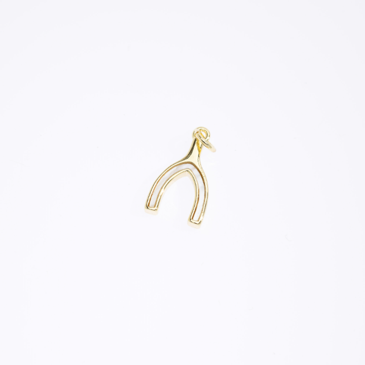 Elegant Circular Link Gold Bracelet – Lucky Charm Edition