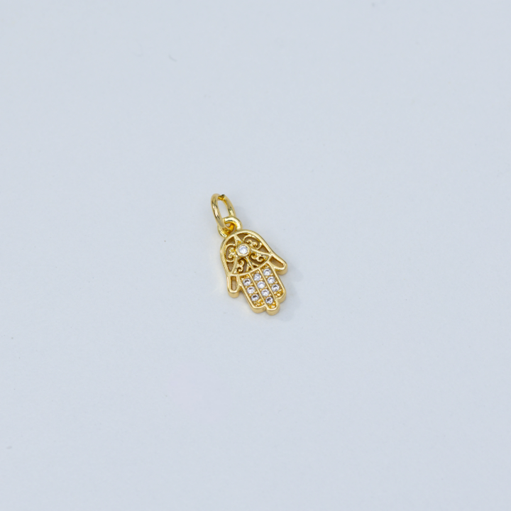 Elegant Circular Link Gold Bracelet – Lucky Charm Edition