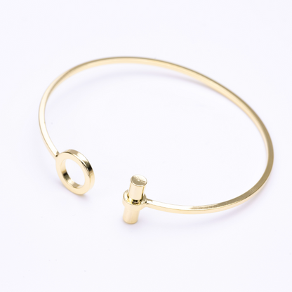 Circle & Bar Cuff Bracelet – 18k Gold Plated